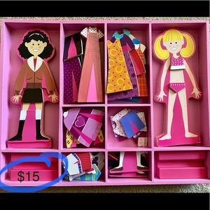SOLD!!! Perfect! Melissa & Doug Deluxe Magnetic Wooden Dress Up Dolls Play Set